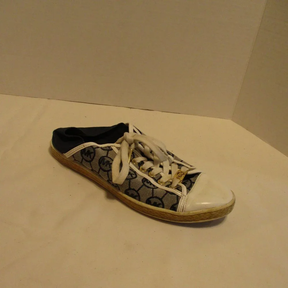 MICHAEL Michael Kors Shoes Woman Size 8.5 Blue White Outdoor Travel Resort Shoes